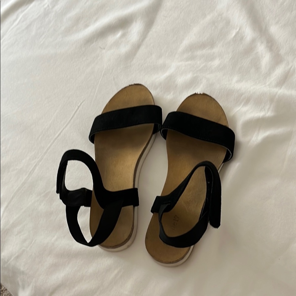 Two-Tone Minimalist Sandals with Ankle Strap